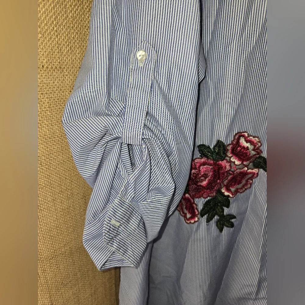 NWOT Women's Style House Blue White Stripe Floral Patch Dress Size 2X - Picture 2 of 11